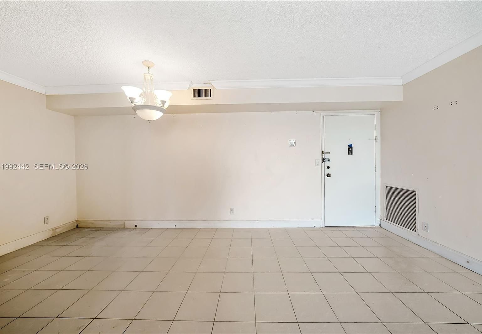 137 Golden Isles Dr APT 1214 Hallandale, FL 33009 - Thumbnail 4