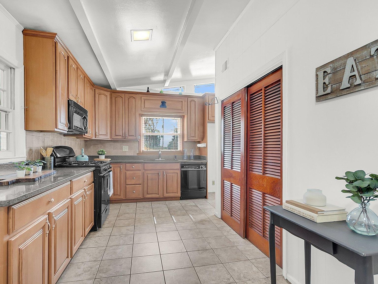 1442 N Sherwood Dr Charleston, SC 29407 - Thumbnail 4