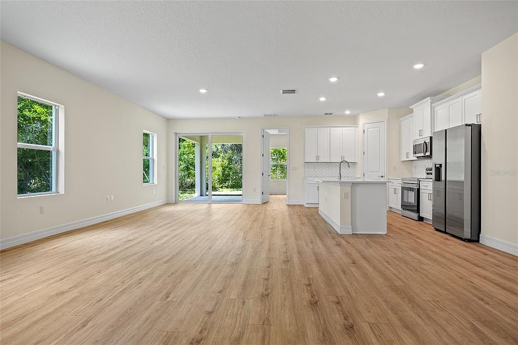 1415 Nackman Rd North Port, FL 34288 - Thumbnail 4