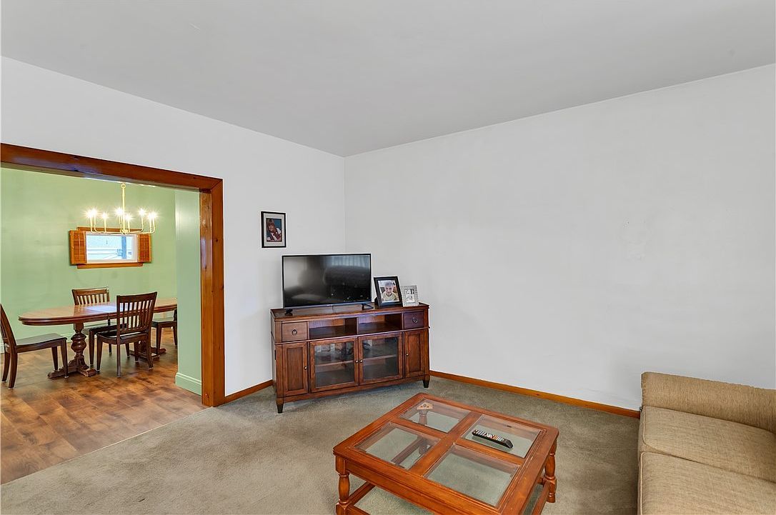 324 Beech St Vandergrift, PA 15690 - Thumbnail 4