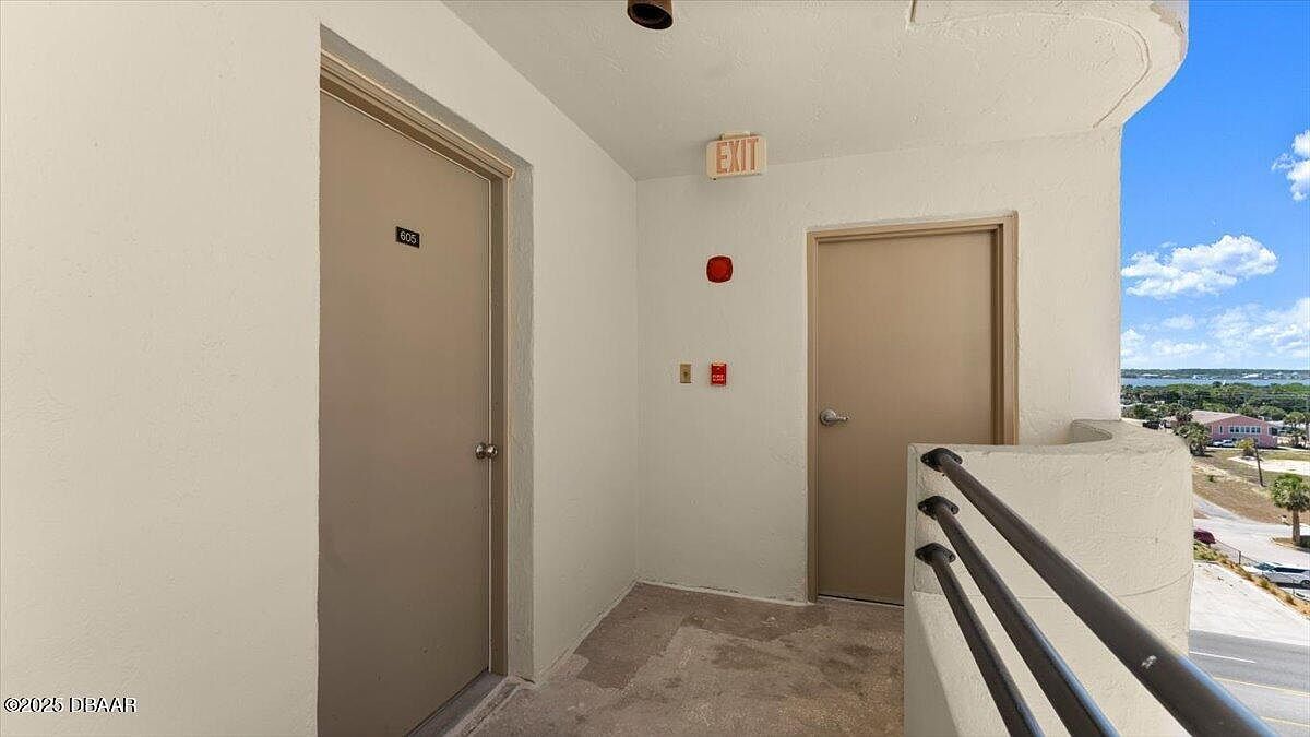 3115 S Atlantic Ave APT 605 Daytona Beach, FL 32118 - Thumbnail 4