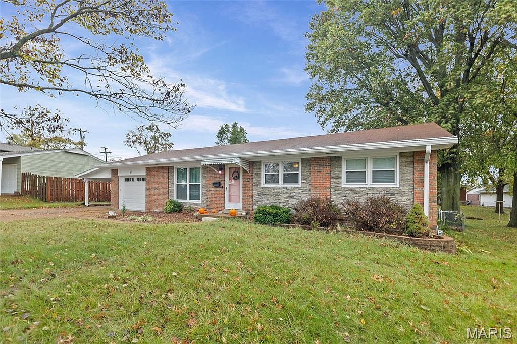 911 N Briegel St Columbia, IL 62236 - Thumbnail 4