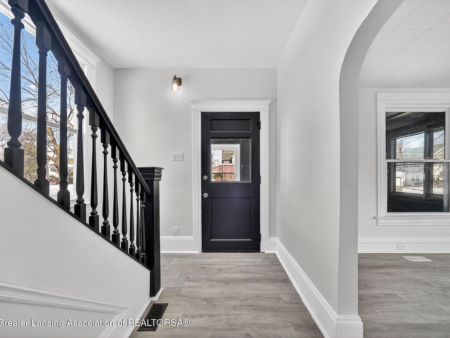 409 Garfield St Jackson, MI 49203 - Thumbnail 4