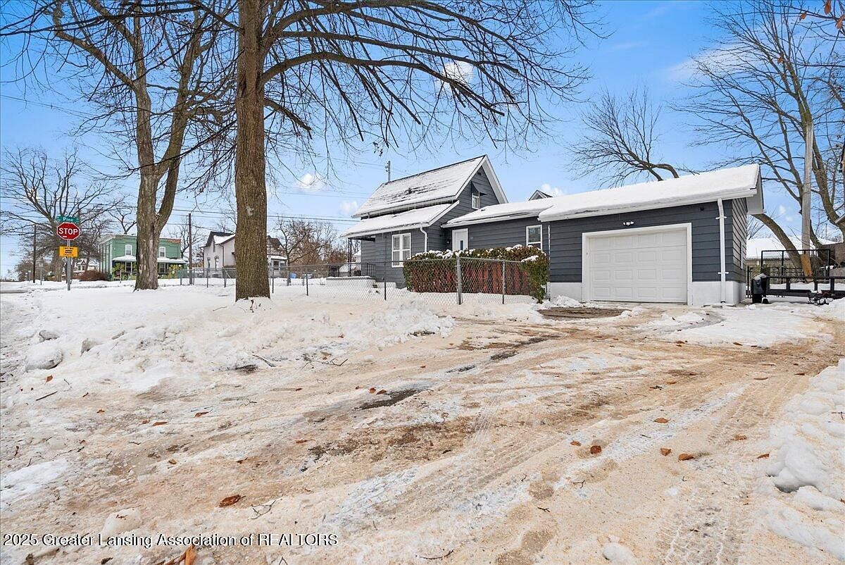 733 N Pine St Lansing, MI 48906 - Thumbnail 4