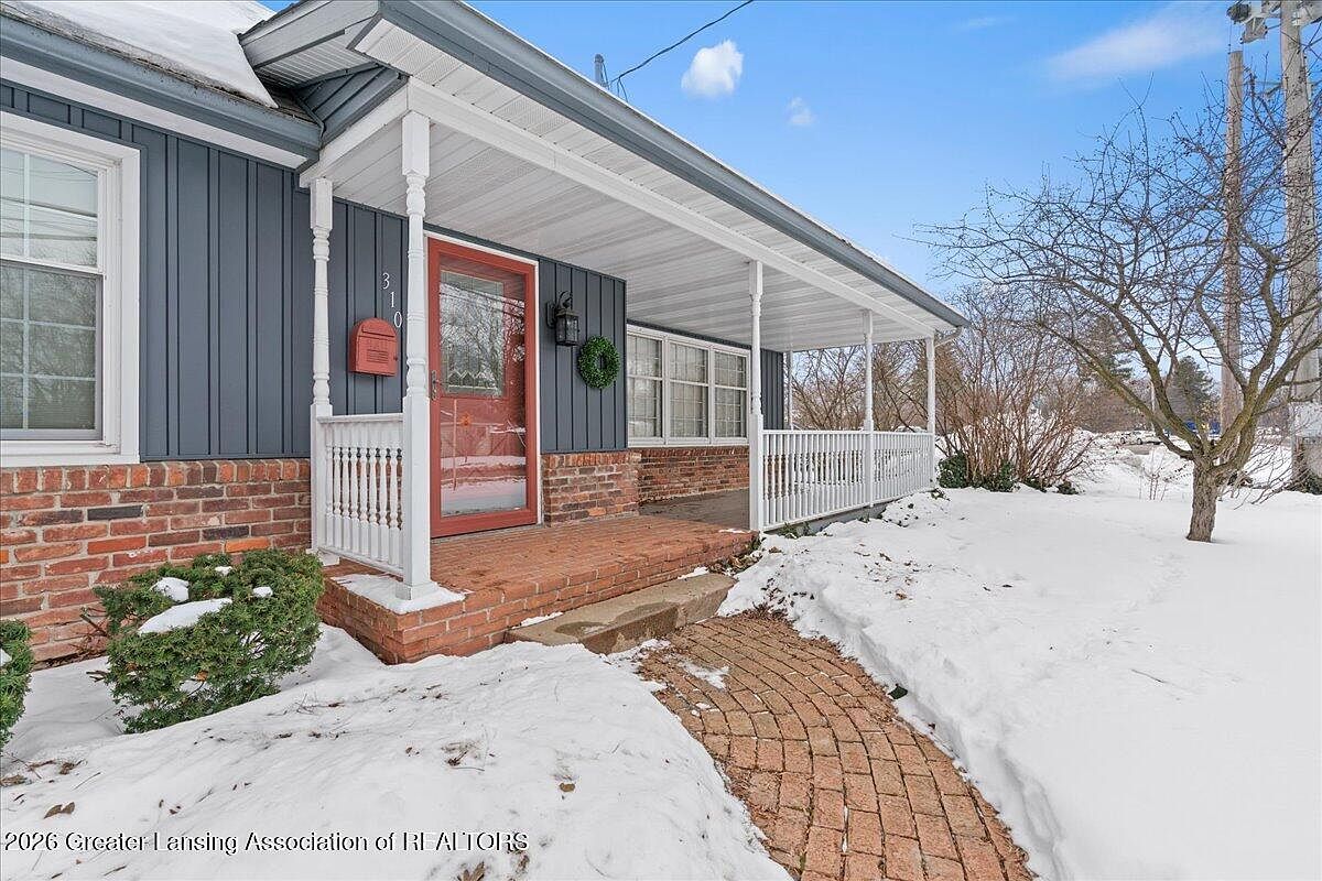 310 E Sturgis St Saint Johns, MI 48879 - Thumbnail 4