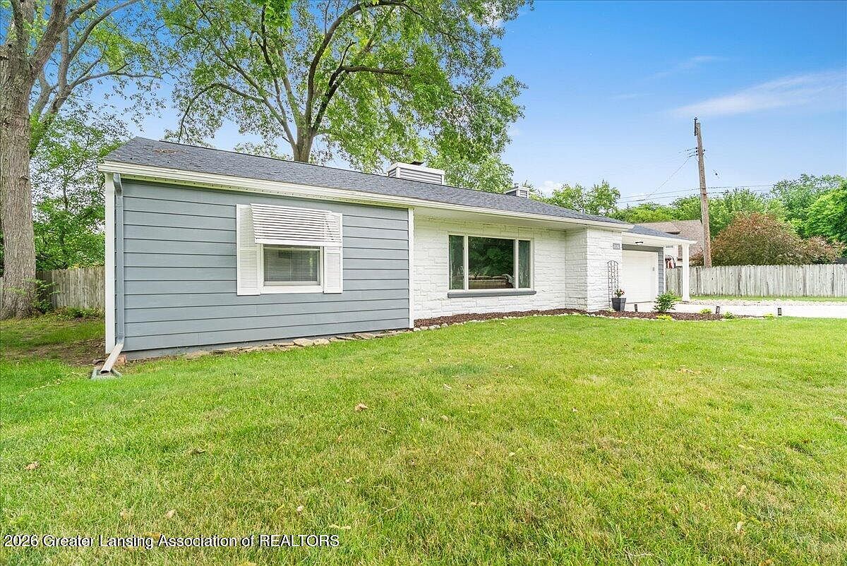 2176 Iroquois Rd Okemos, MI 48864 - Thumbnail 4