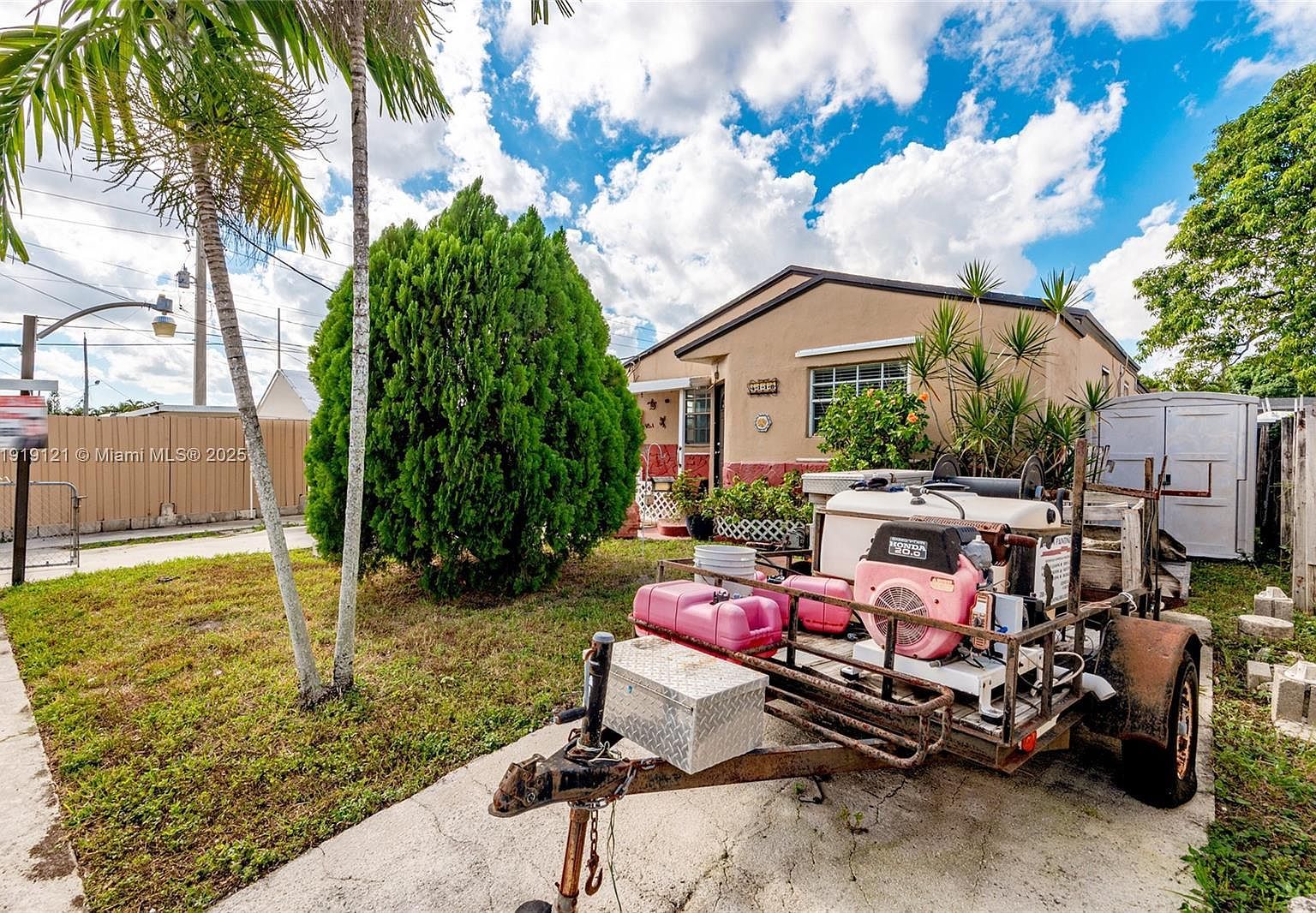 4118 E 10th Ct Hialeah, FL 33013 - Thumbnail 4