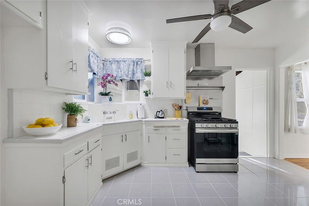 1527 N Avon St Burbank, CA 91505 - Thumbnail 4