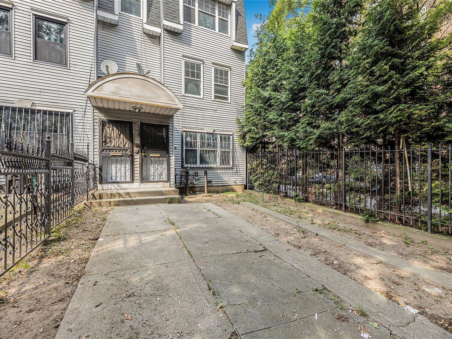 975 E 178th St Bronx, NY 10460 - Thumbnail 4