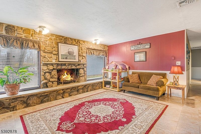 1825 Kennesaw Way Bridgewater, NJ 08807 - Thumbnail 4