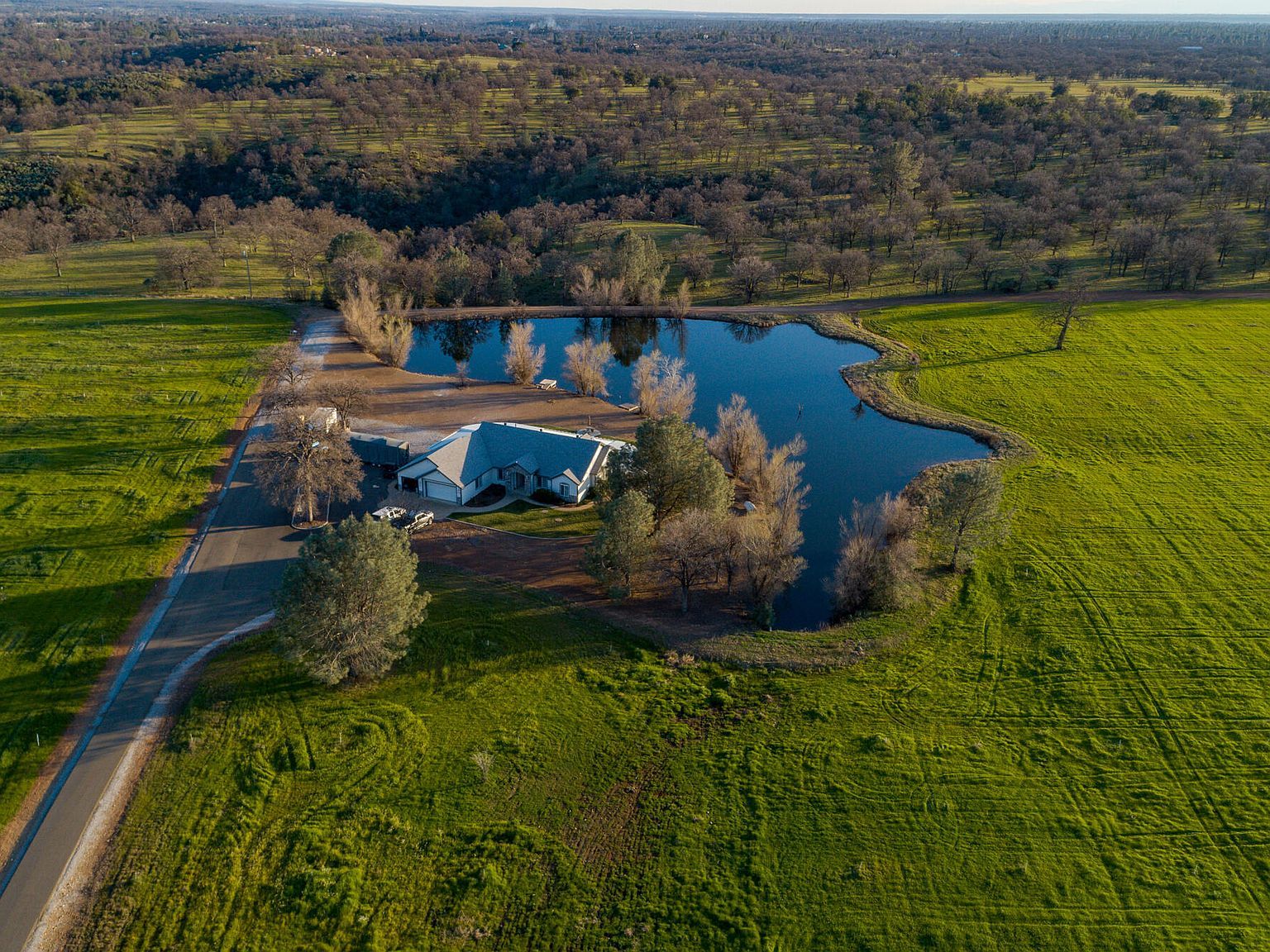 21623 Seven Lakes Ln Redding, CA 96003 - Thumbnail 4