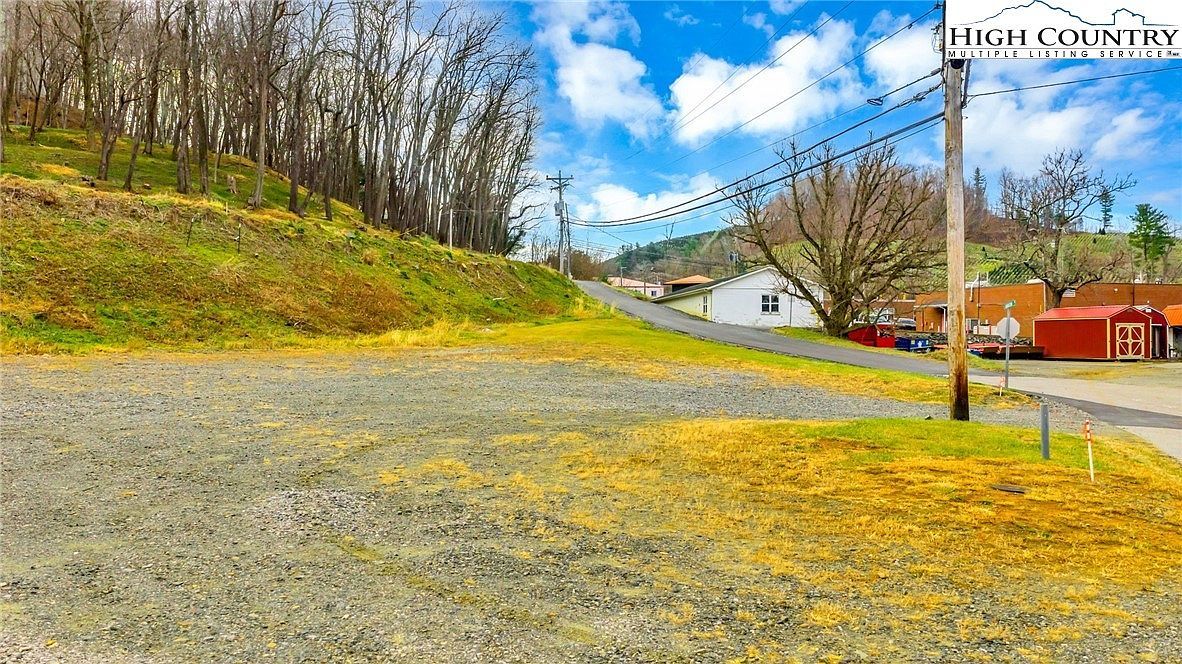 Hice St West Jefferson, NC 28694 - Thumbnail 4