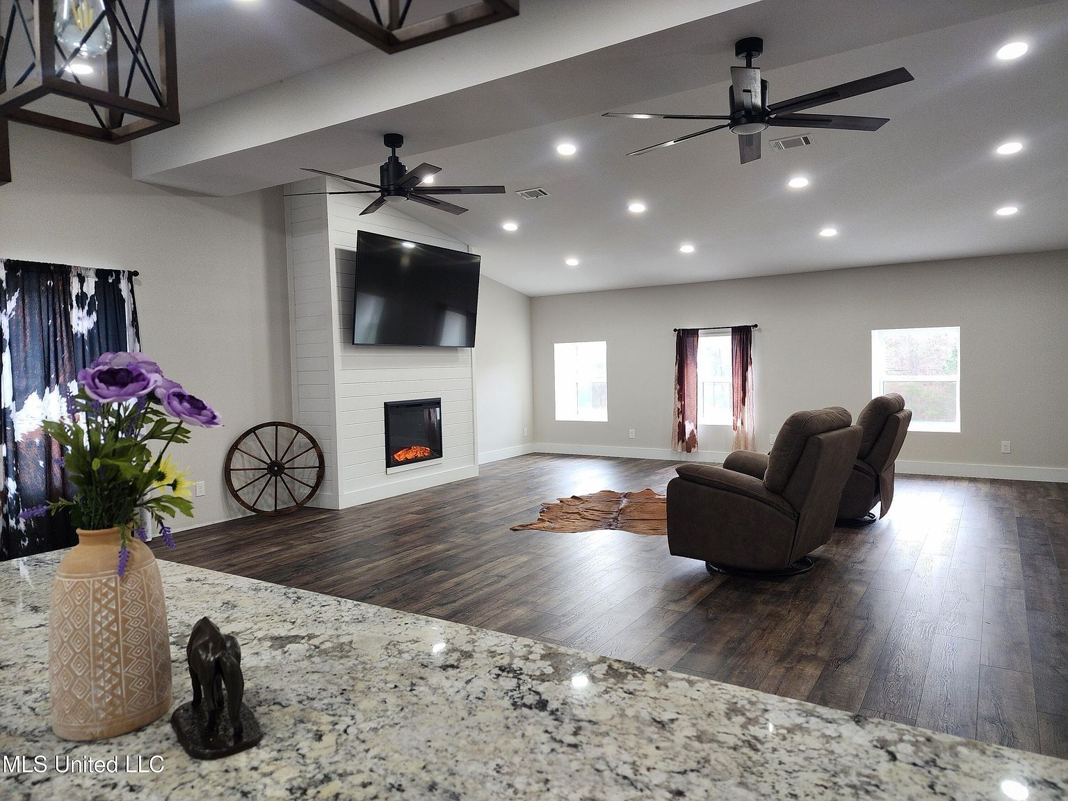 26 Charlie Daughdrill Rd Carriere, MS 39426 - Thumbnail 4