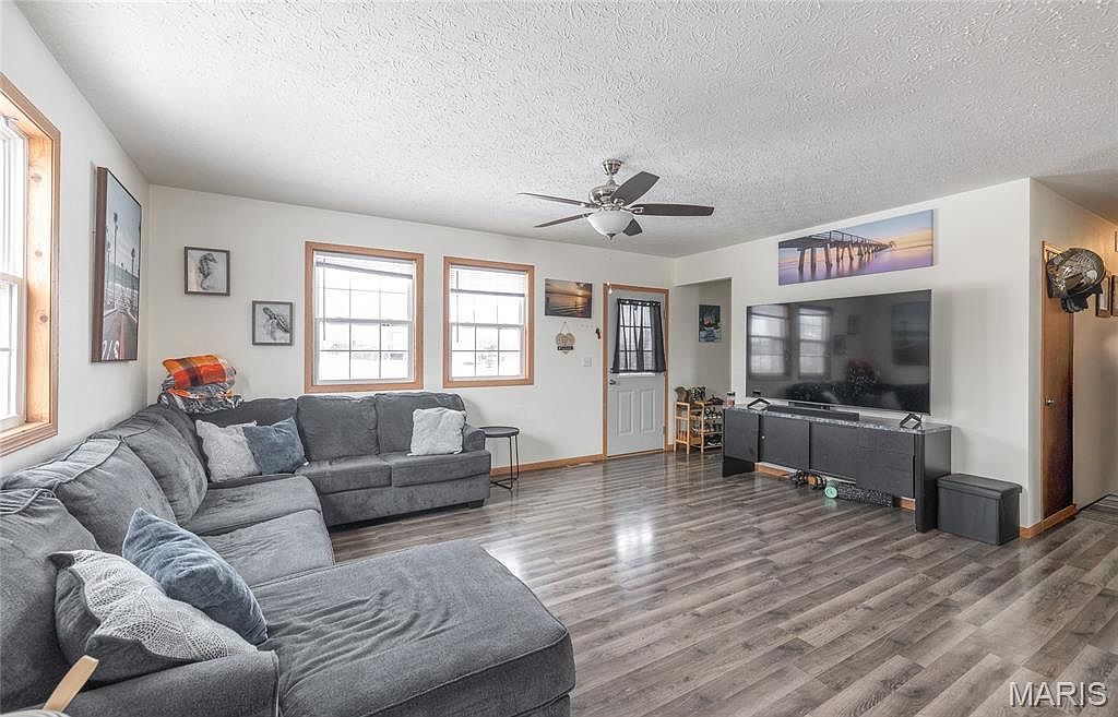 26012 Satellite Rd Laquey, MO 65534 - Thumbnail 4