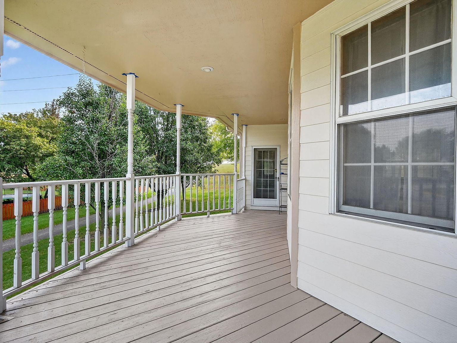 2400 Ridgetop Cir Ames, IA 50014 - Thumbnail 4