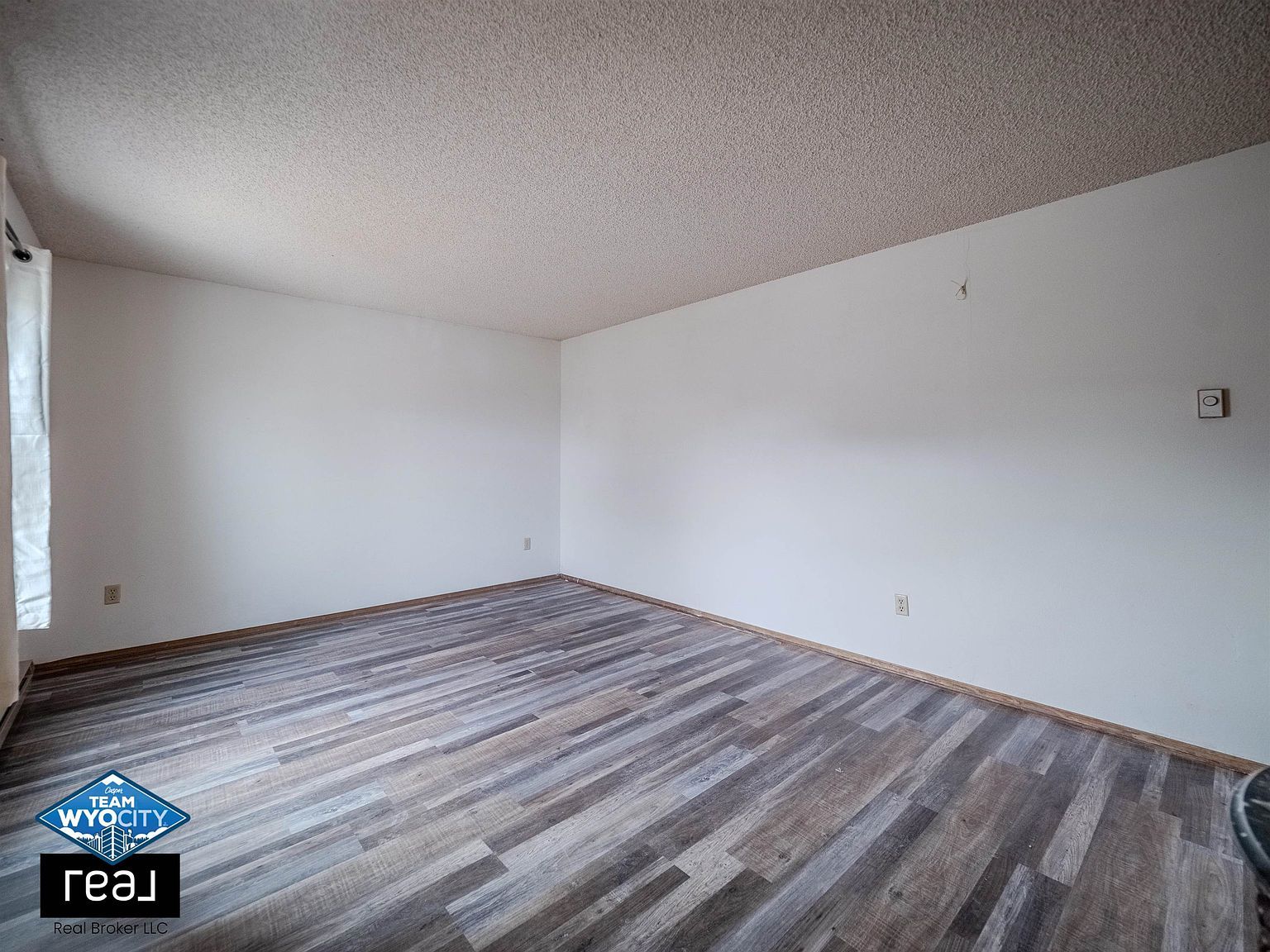 2040 Beverly St Casper, WY 82601 - Thumbnail 4