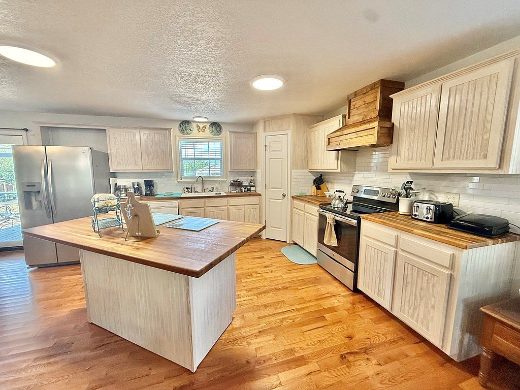 281 Oak Rd Harper, TX 78631 - Thumbnail 4