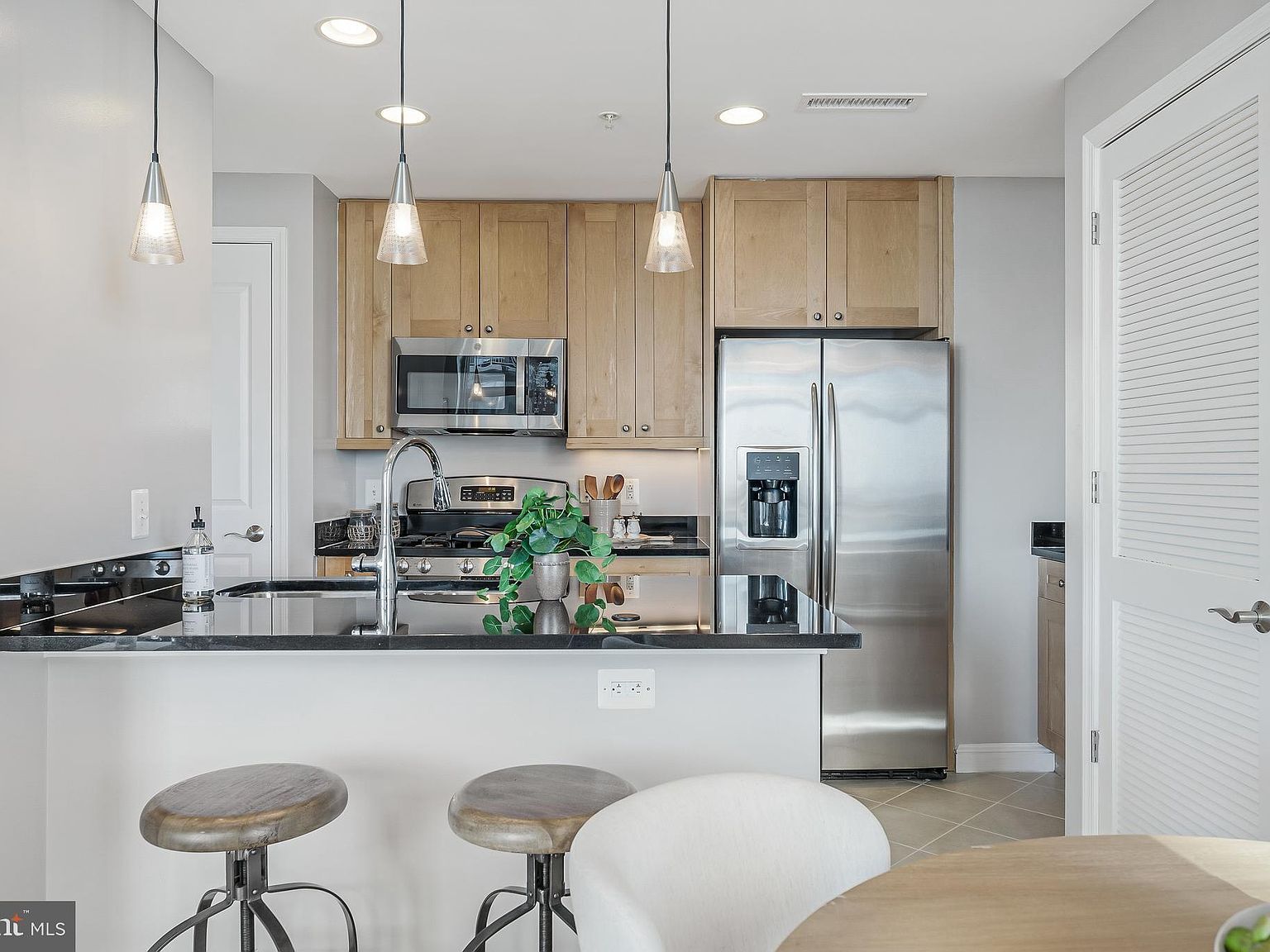 11990 Market St UNIT 1616 Reston, VA 20190 - Thumbnail 4