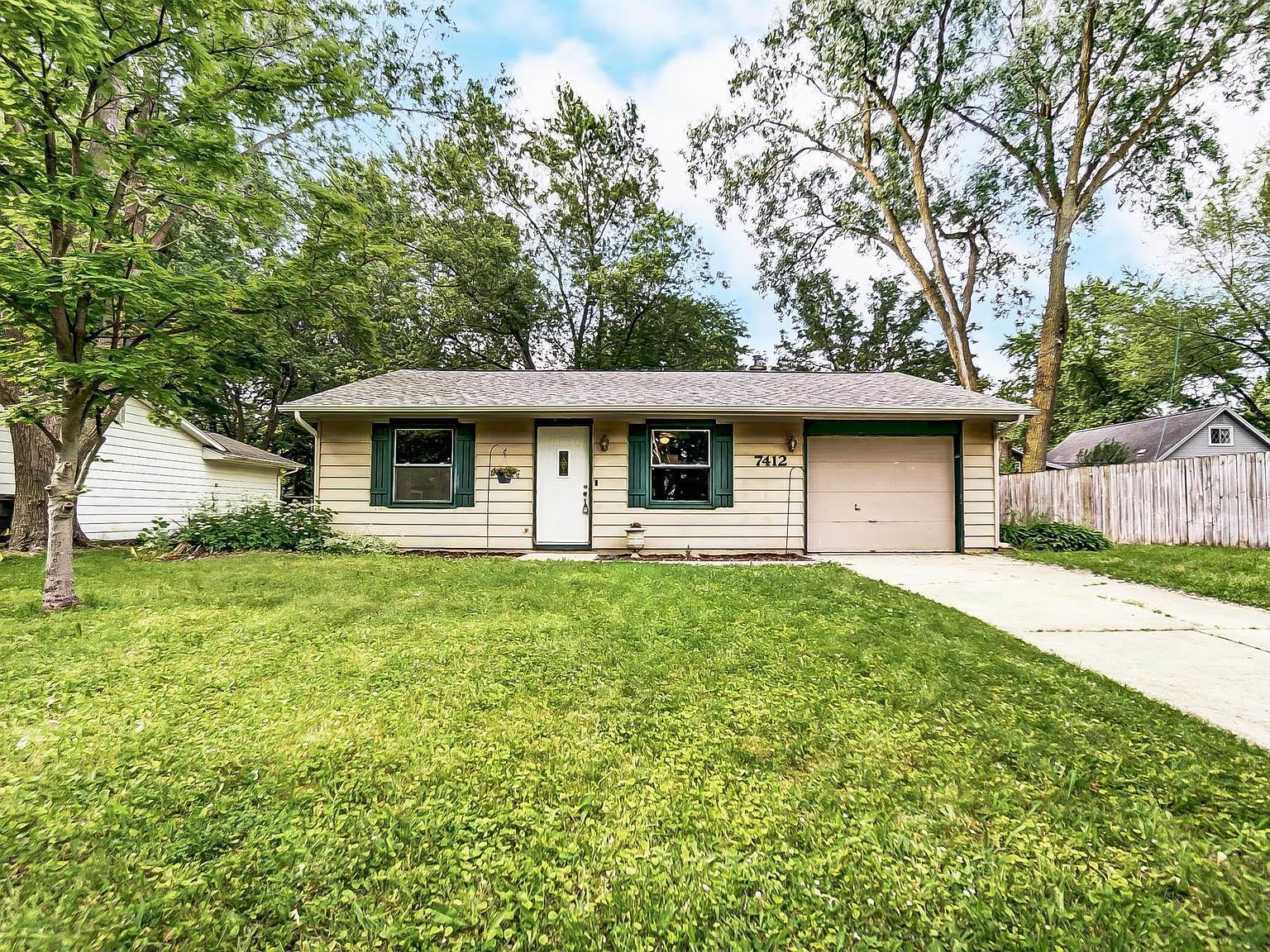 7412 Valley Meadows Dr Fort Wayne, IN 46815 - Thumbnail 4