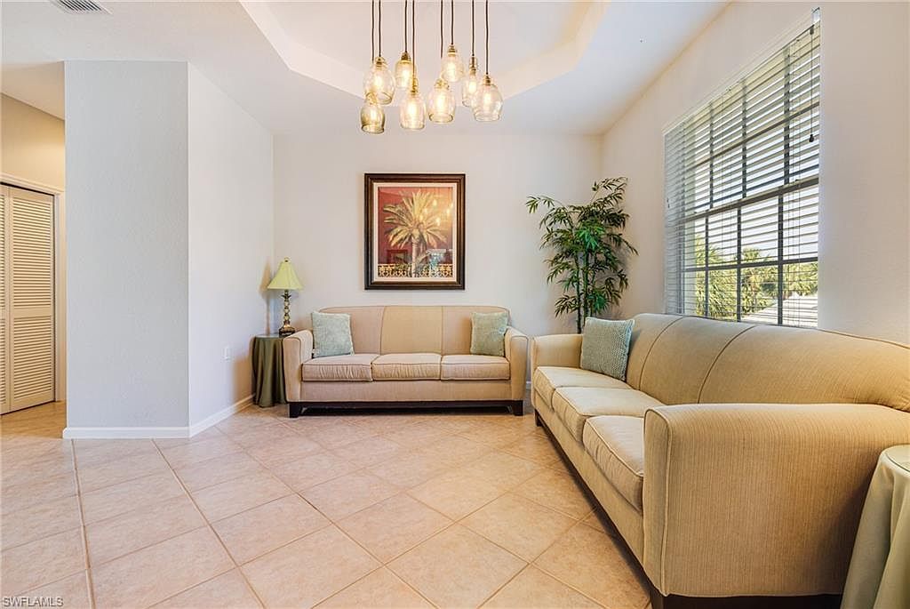 19081 Ridgepoint Dr UNIT 201 Estero, FL 33928 - Thumbnail 4