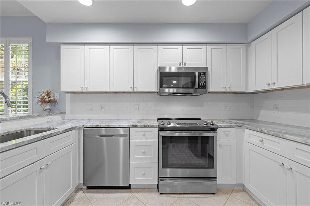 19081 Ridgepoint Dr UNIT 102 Estero, FL 33928 - Thumbnail 4