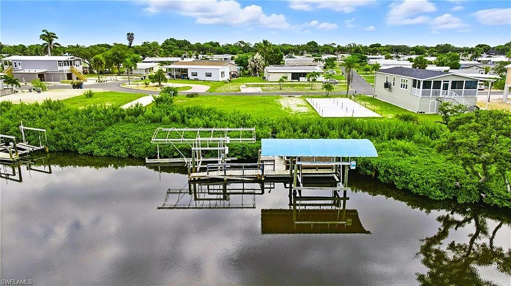 4769 Tahiti Dr Bonita Springs, FL 34134 - Thumbnail 4