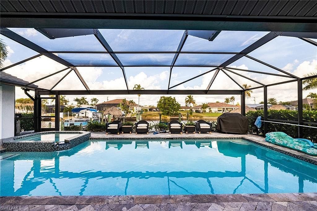 1911 SE 32nd Ter Cape Coral, FL 33904 - Thumbnail 4