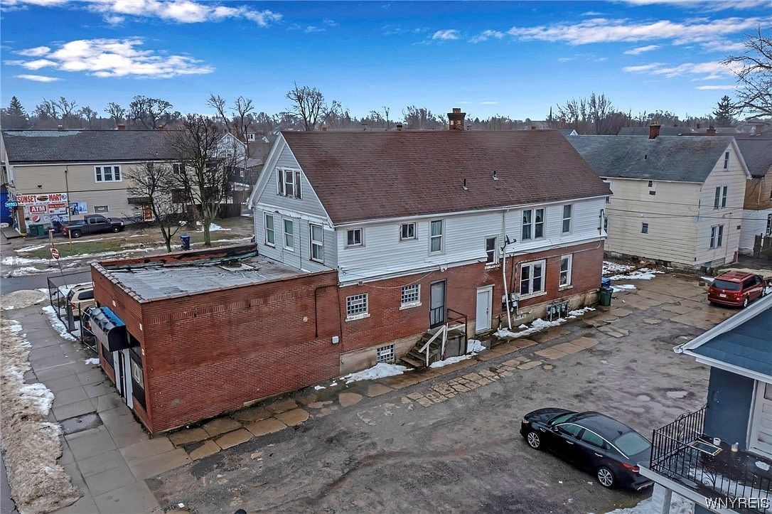 1463 E Delavan Ave Buffalo, NY 14215 - Thumbnail 4