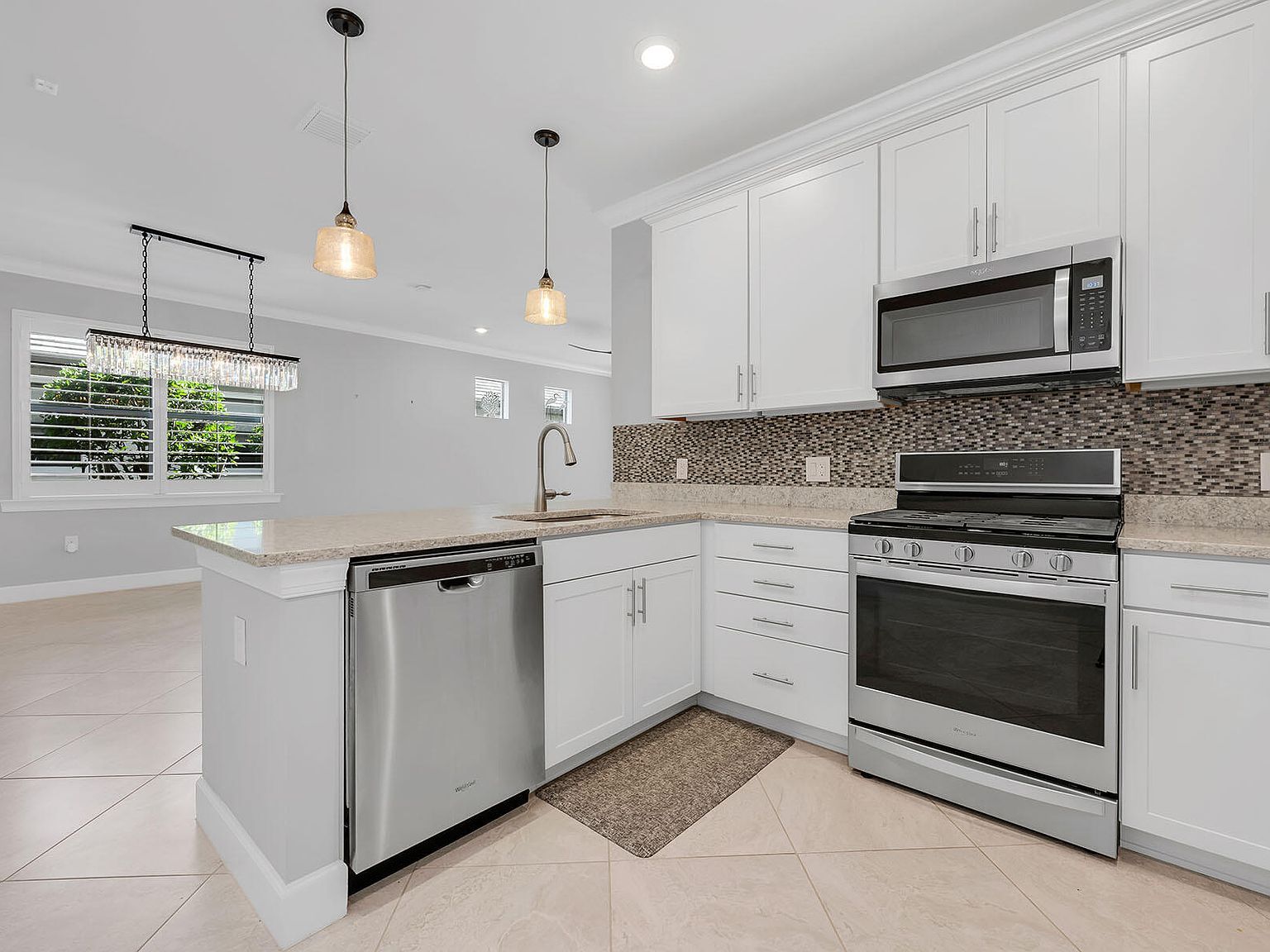 7690 Jacaranda Ln Naples, FL 34114 - Thumbnail 4