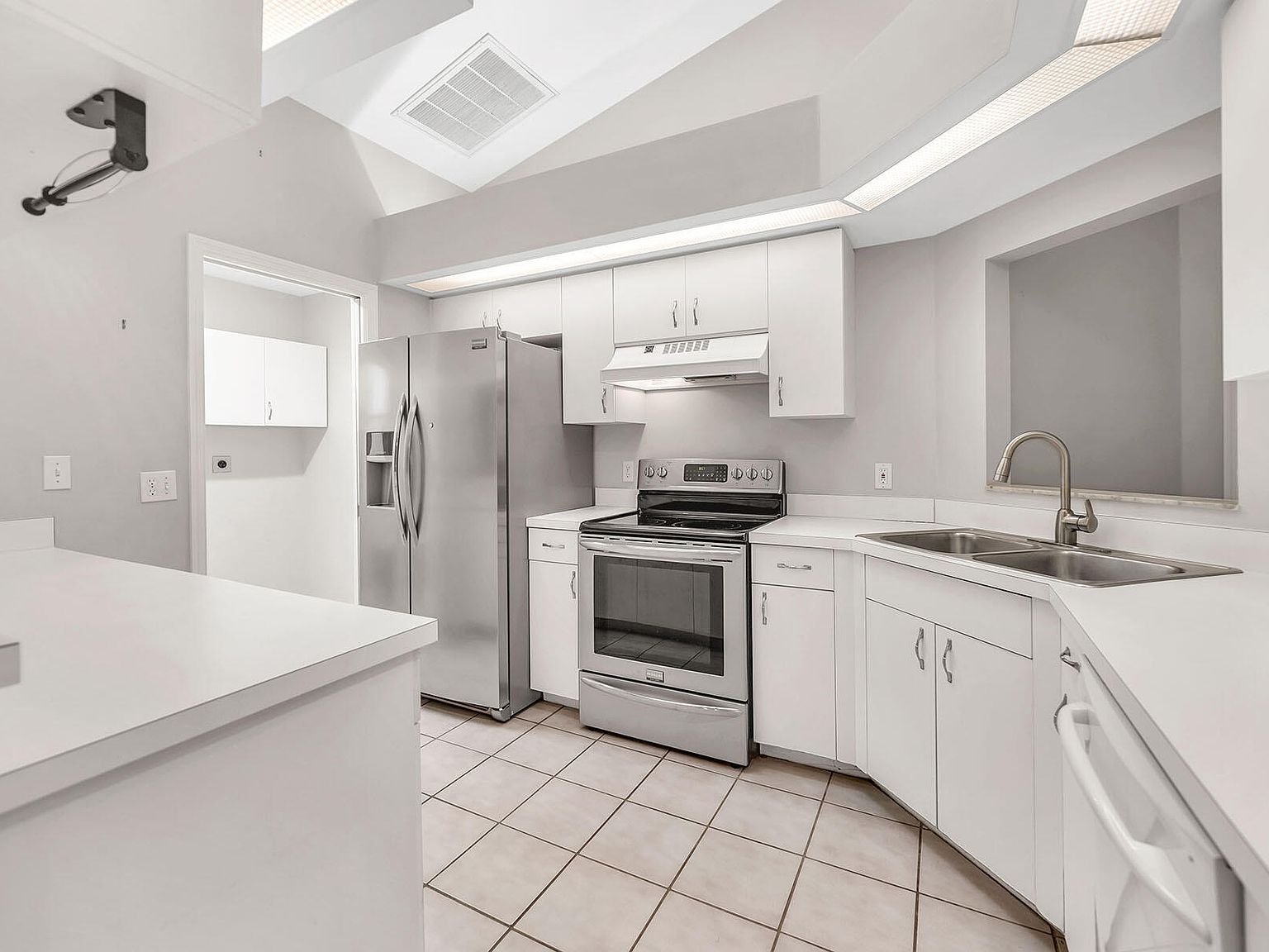 25490 Fairway Dunes Ct Bonita Springs, FL 34135 - Thumbnail 4