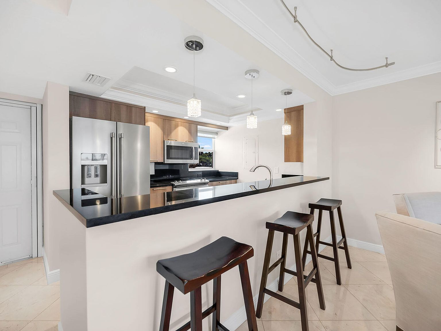 300 Park Shore Dr APT 2E Naples, FL 34103 - Thumbnail 4