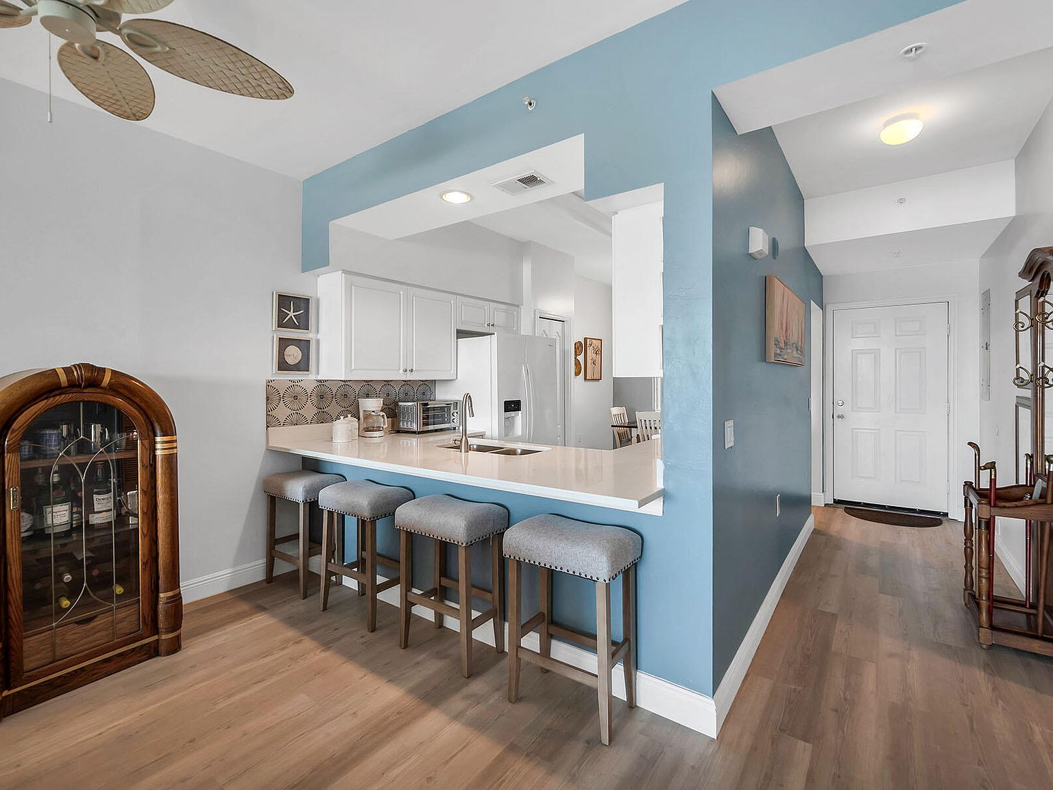 2740 Cypress Trace Cir APT 2725 Naples, FL 34119 - Thumbnail 4