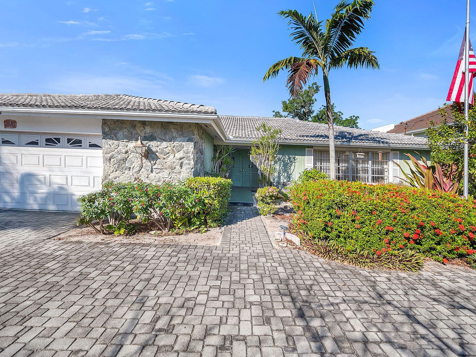 2170 Snook Dr Naples, FL 34102 - Thumbnail 4