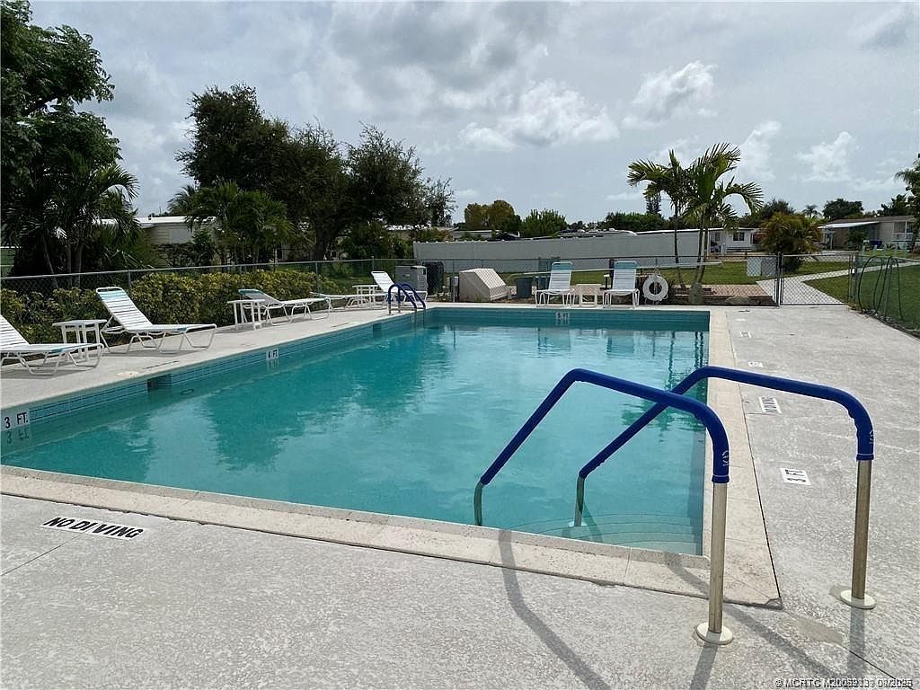 603 NE Tahiti Way Jensen Beach, FL 34957 - Thumbnail 4