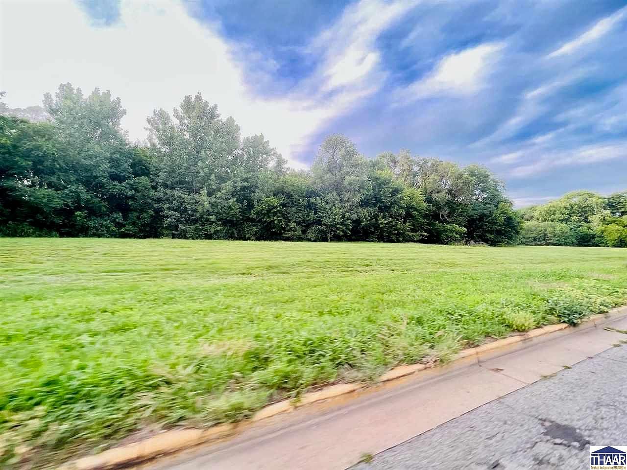 2010 Maple Ave Terre Haute, IN 47804 - Thumbnail 4