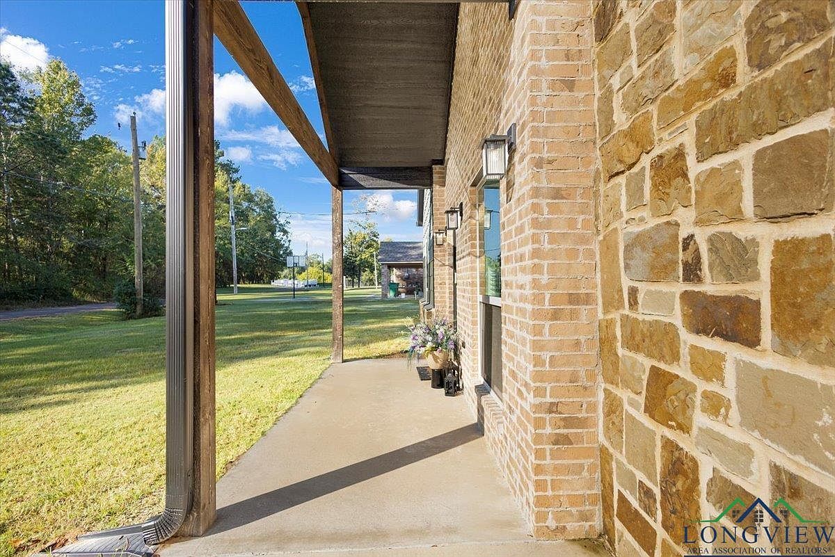 183 Tejas St Carthage, TX 75633 - Thumbnail 4