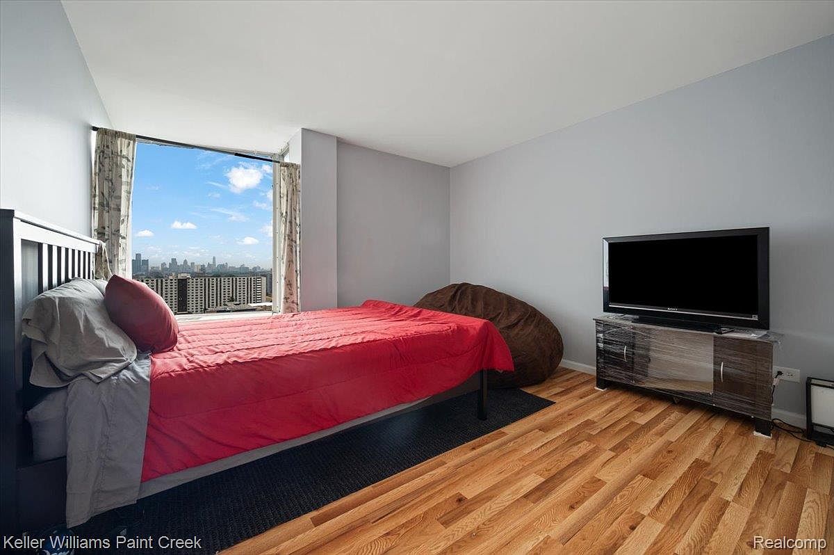 8200 E Jefferson Ave APT 1802 Detroit, MI 48214 - Thumbnail 4