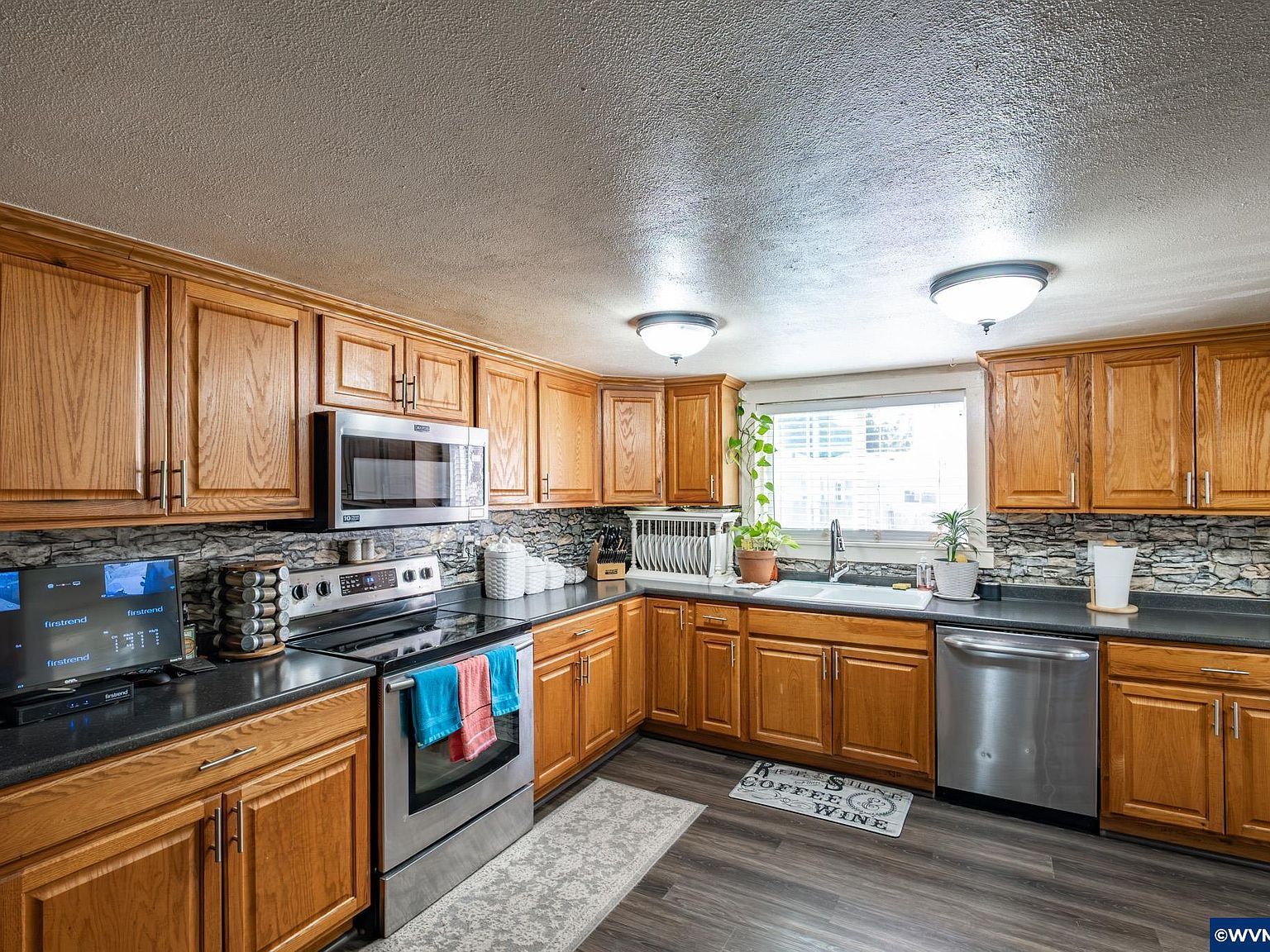 2418 Harding St Sweet Home, OR 97386 - Thumbnail 4