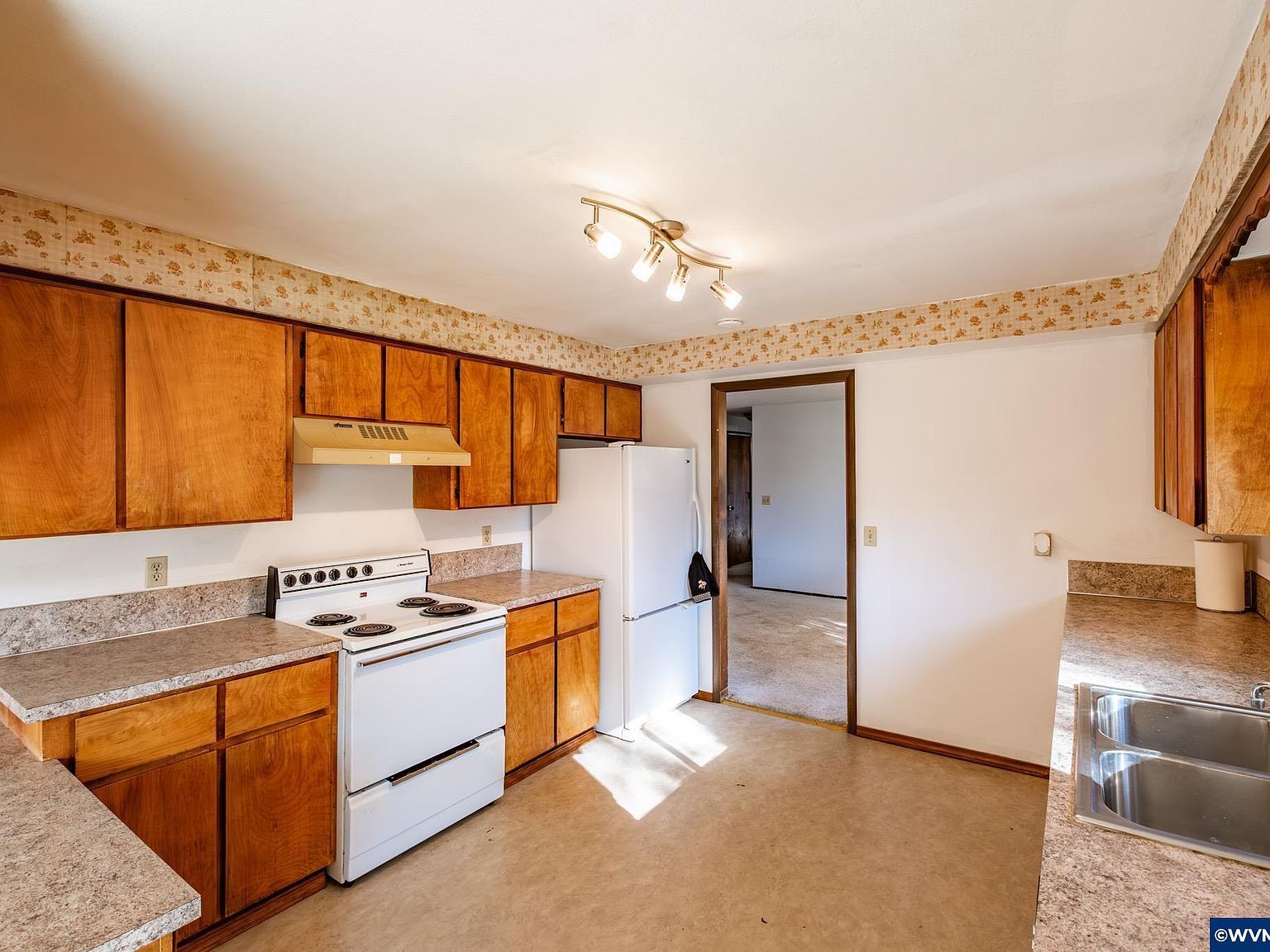 951 Dogwood St Sweet Home, OR 97386 - Thumbnail 4