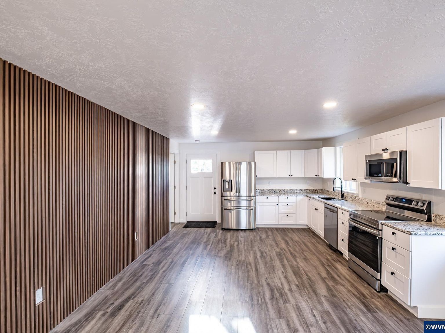 2241 Nandina St Sweet Home, OR 97386 - Thumbnail 4