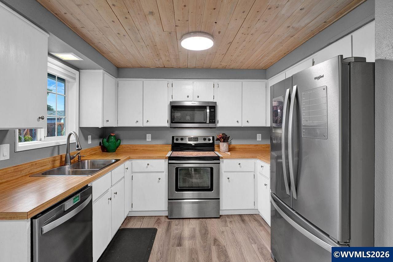 720 W Airway Rd Lebanon, OR 97355 - Thumbnail 4