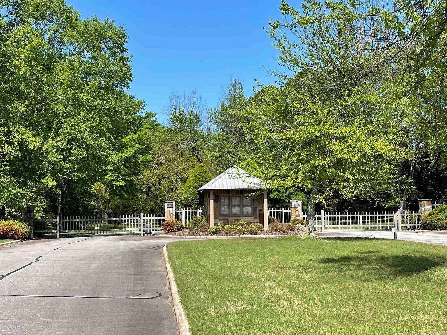 17 Brighton Pointe Ln Heber Springs, AR 72543 - Thumbnail 4