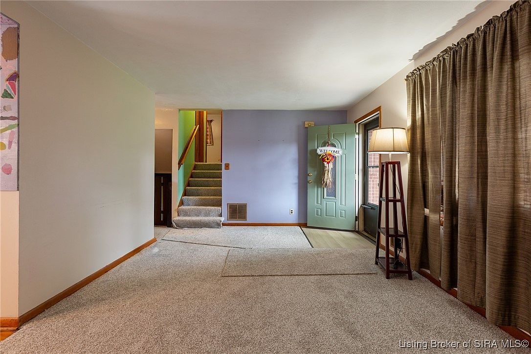 211 Sherwood Ct Clarksville, IN 47129 - Thumbnail 4