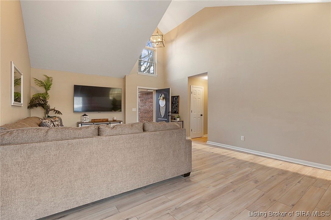 8504 Twin Springs Dr Sellersburg, IN 47172 - Thumbnail 4