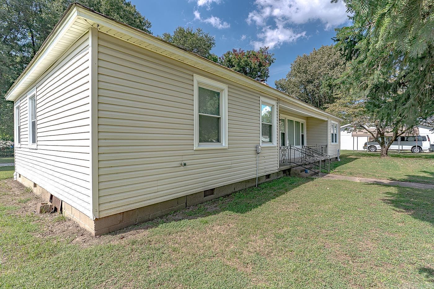 609 S Main St Leachville, AR 72438 - Thumbnail 4