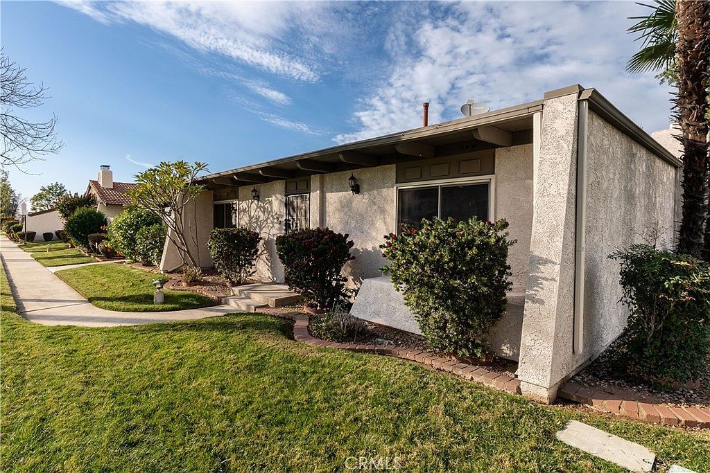 1592 Christopher Ln Redlands, CA 92374 - Thumbnail 4