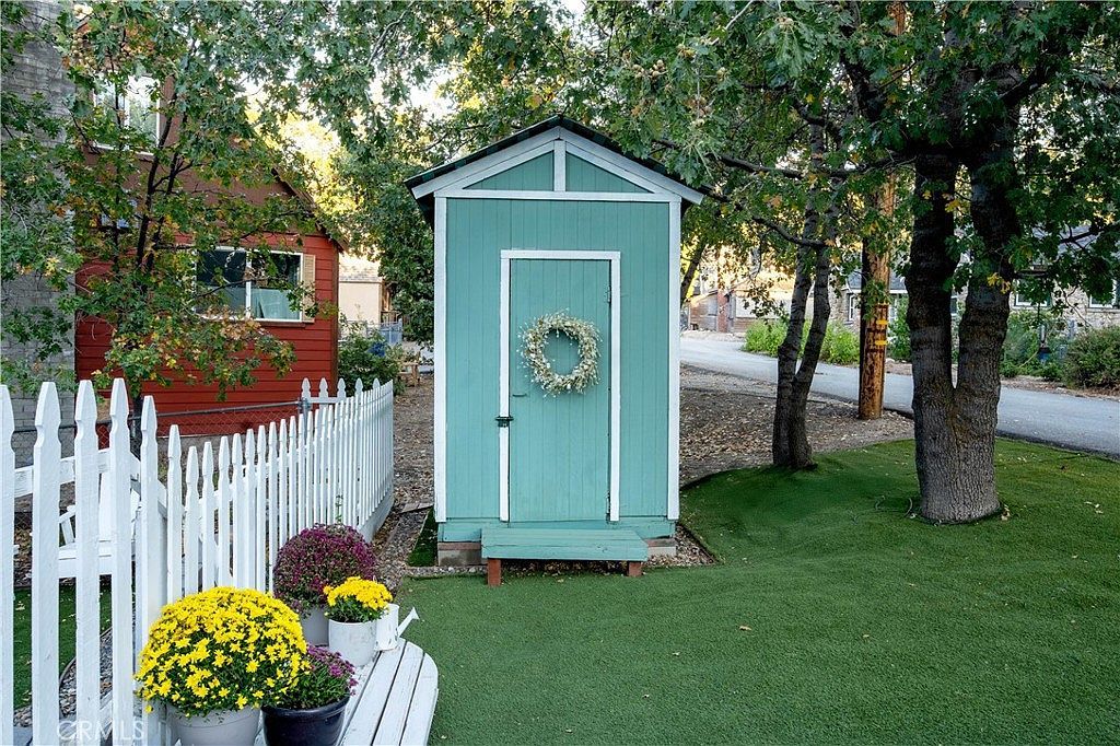 32958 Squirrel Ln Running Springs Area, CA 92382 - Thumbnail 4