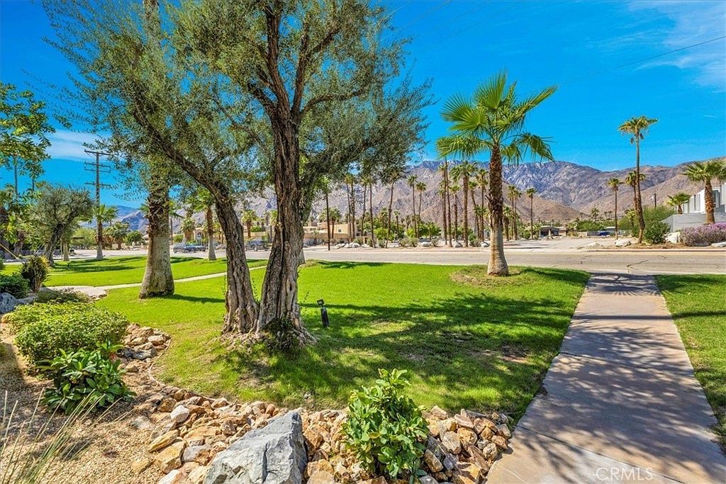 2120 N Indian Canyon Dr Unit B Palm Springs, CA 92262 - Thumbnail 4