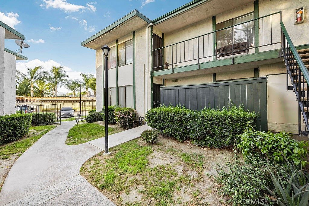 1735 E Washington St APT F14 Colton, CA 92324 - Thumbnail 4