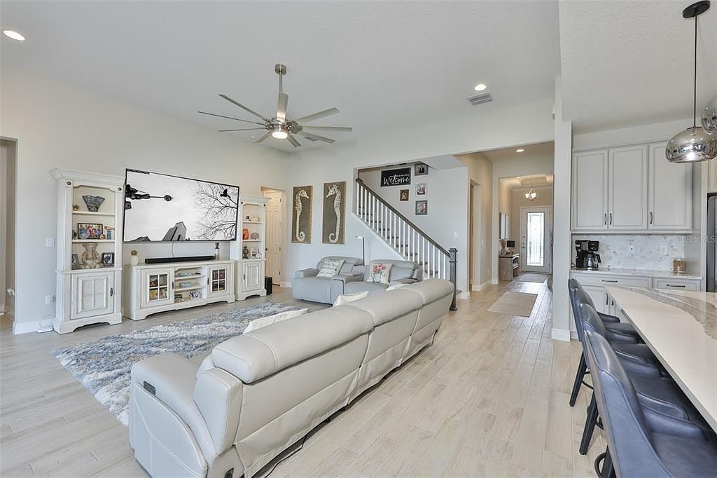 5379 Everlong Dr Apollo Beach, FL 33572 - Thumbnail 4